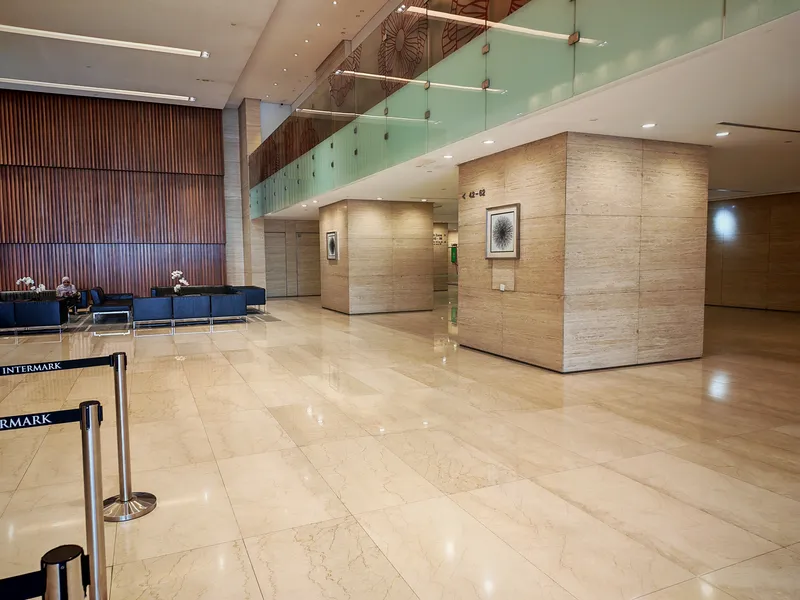 Vista Tower - Photo 4